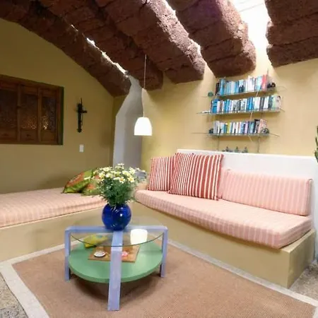 Teguise Sleeps 4 Wifi *