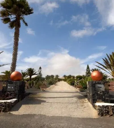 Teguise Sleeps 4 Wifi فيلة