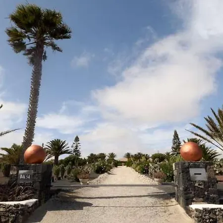 Teguise Sleeps 4 Wifi