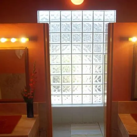 Teguise Sleeps 4 Wifi Villa *