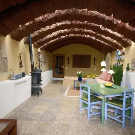 Teguise Sleeps 4 Wifi *