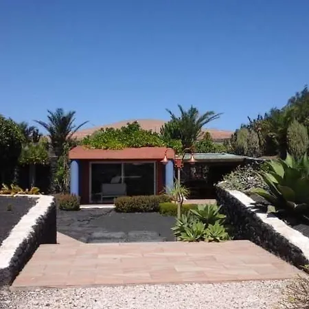فيلة Teguise Sleeps 4 Wifi