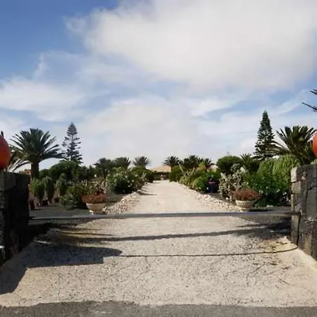 Teguise Sleeps 4 Wifi * Teguise (Lanzarote)