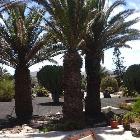 Teguise Sleeps 4 Wifi Villa Teguise (Lanzarote)
