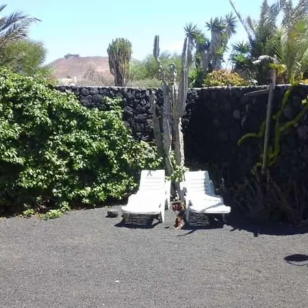 Villa Teguise Sleeps 4 Wifi *